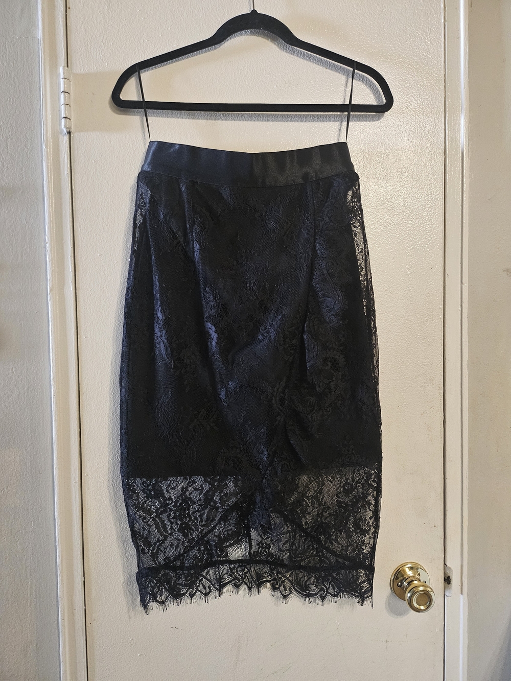 Gracia Black Lace Pencil Skirt